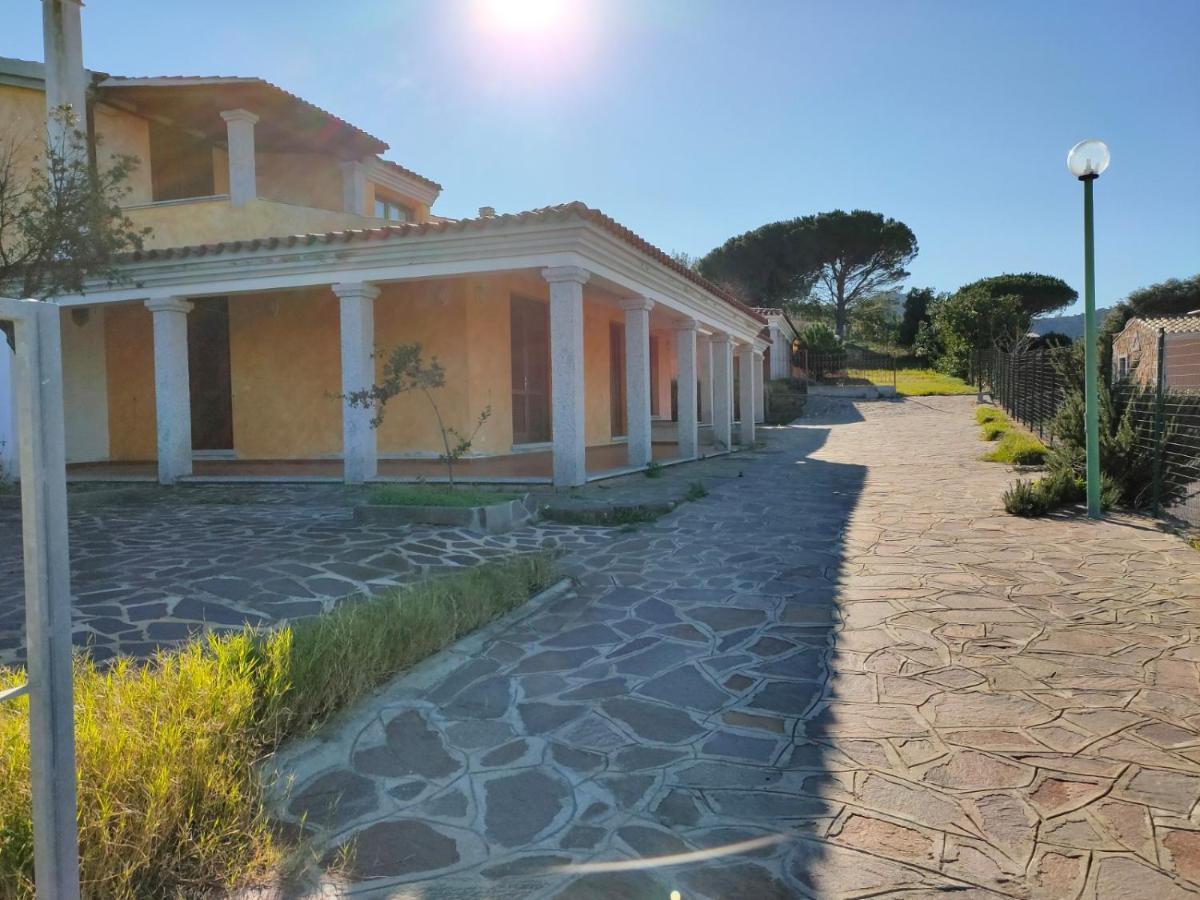 Sardinia Baya Sant'Anna Apartment Будони Екстериор снимка